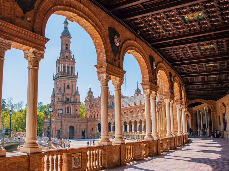 Blick auf die Plaza de España in Sevilla