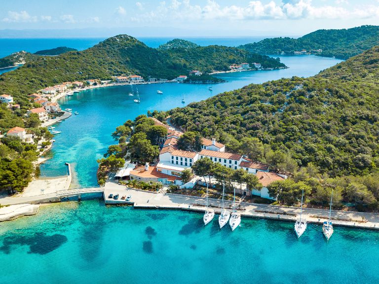 Der Yachthafen von Pasadur auf der Insel Lastovo Pasadur, Lastovo, Kroatien