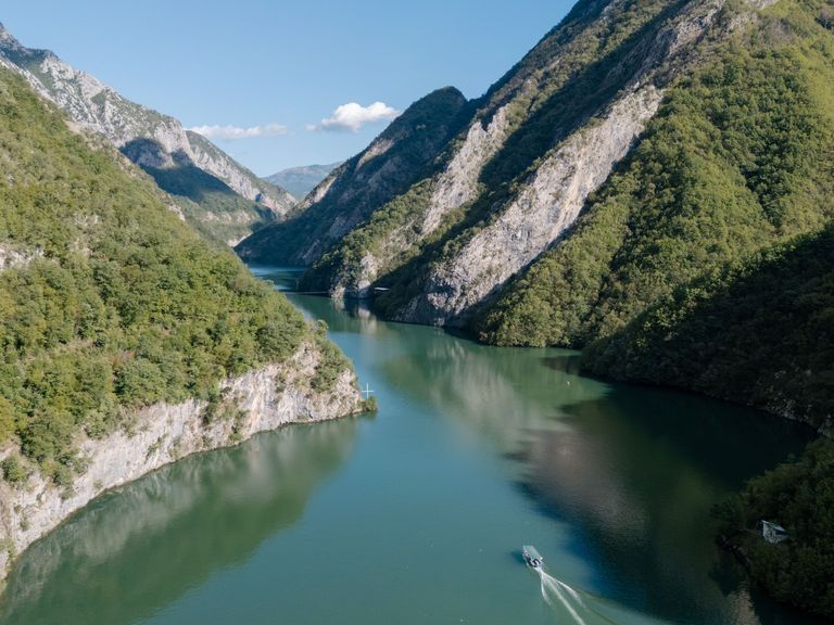 Komansee in den Albanischen Alpen