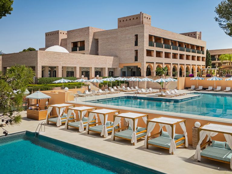 Gran Marbella Resort & Beach Club, Au&szlig;enansicht mit Pool