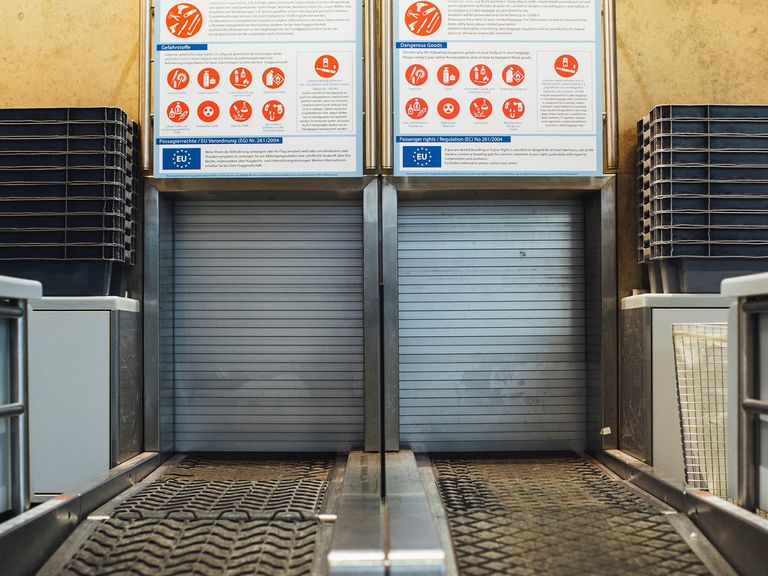 Gepäckaufgabe am Flughafen