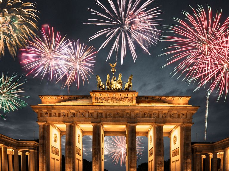 Magisch: das Silvester-Feuerwerk über dem Brandenburger Tor Feuerwerk über dem Brandenburger Tor