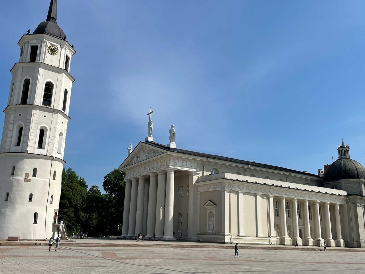 Glockenturm und Kathedrale von Vilnius