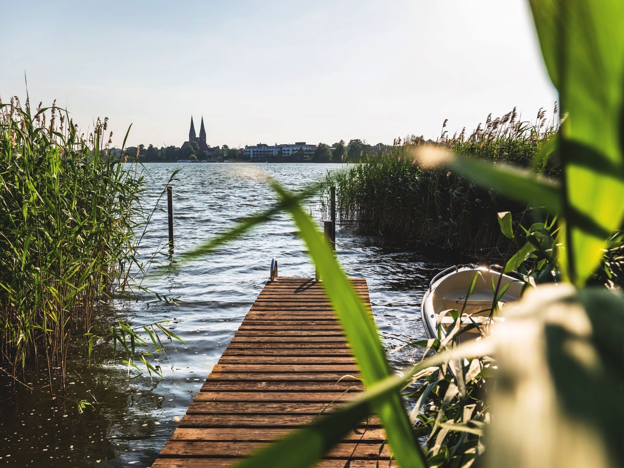 Badesteg am Ruppiner See, Blick auf Neuruppin