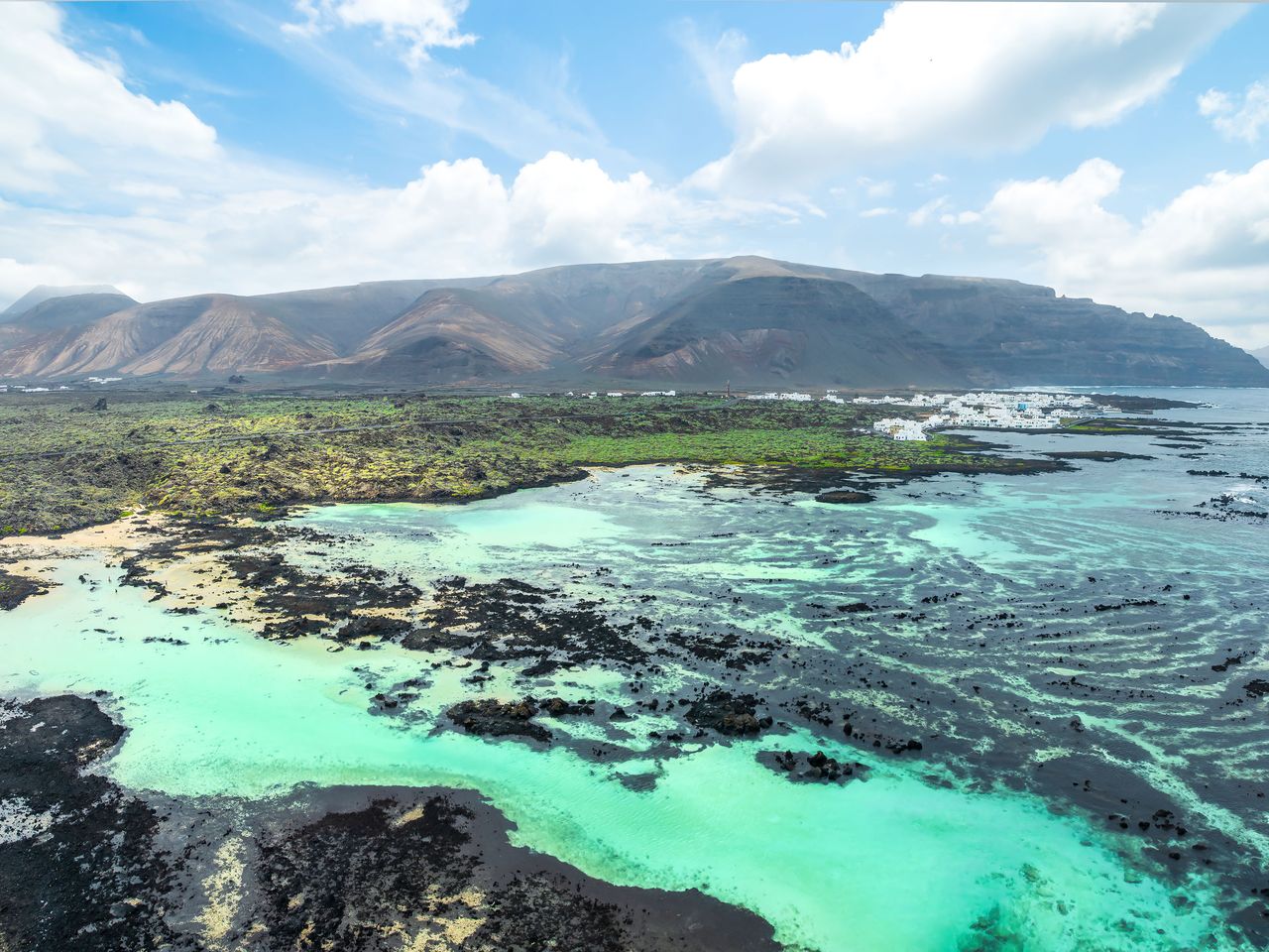 Caletón Blanco, Strand und Naturpools auf Lanzarote
