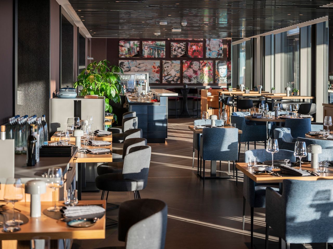 Oben Bar im Mélia Frankfurt