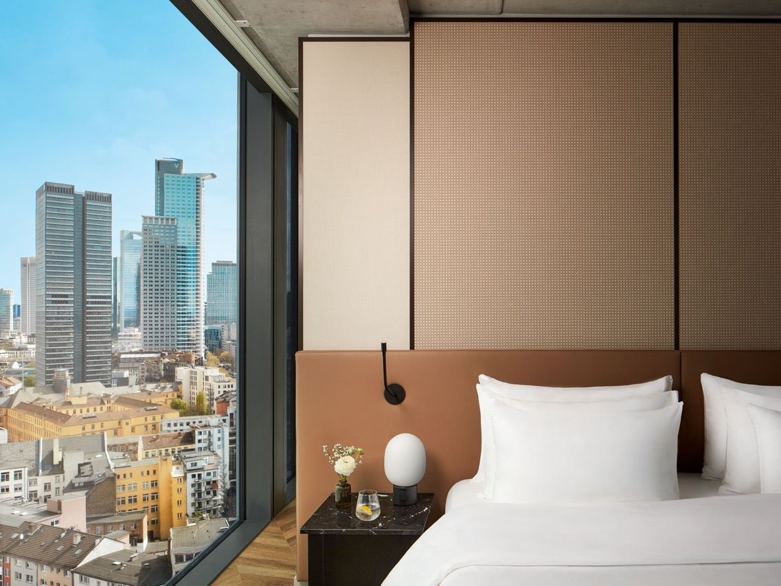 NH Collection Frankfurt Spin Tower__Premium Room © Minor Hotels