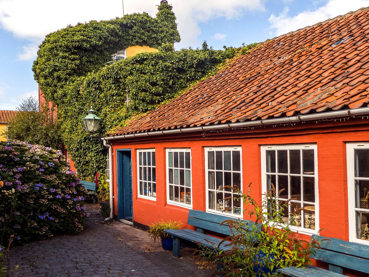 H&auml;uschen in R&oslash;nne auf Bornholm