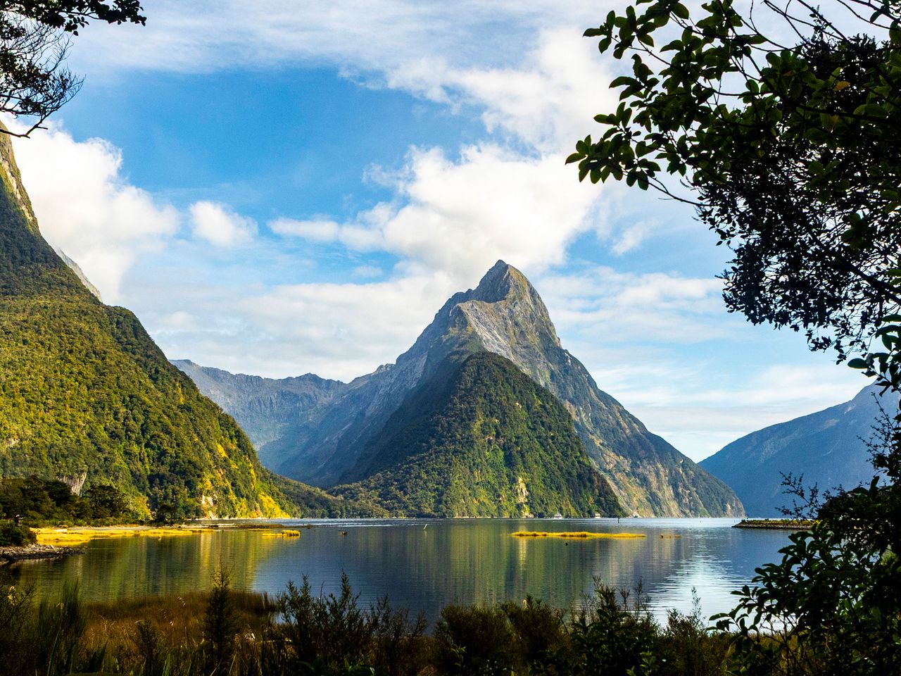 Mitre Peak im Milford Sound, Neuseeland