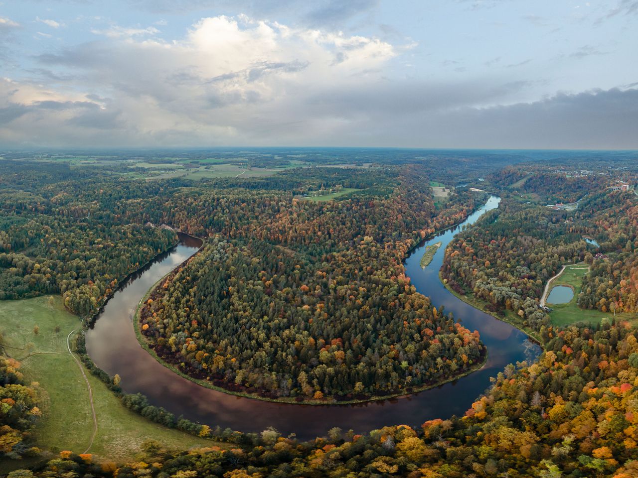 Blick von oben auf die Gauja, Gauja-Nationalpark (Lettland)