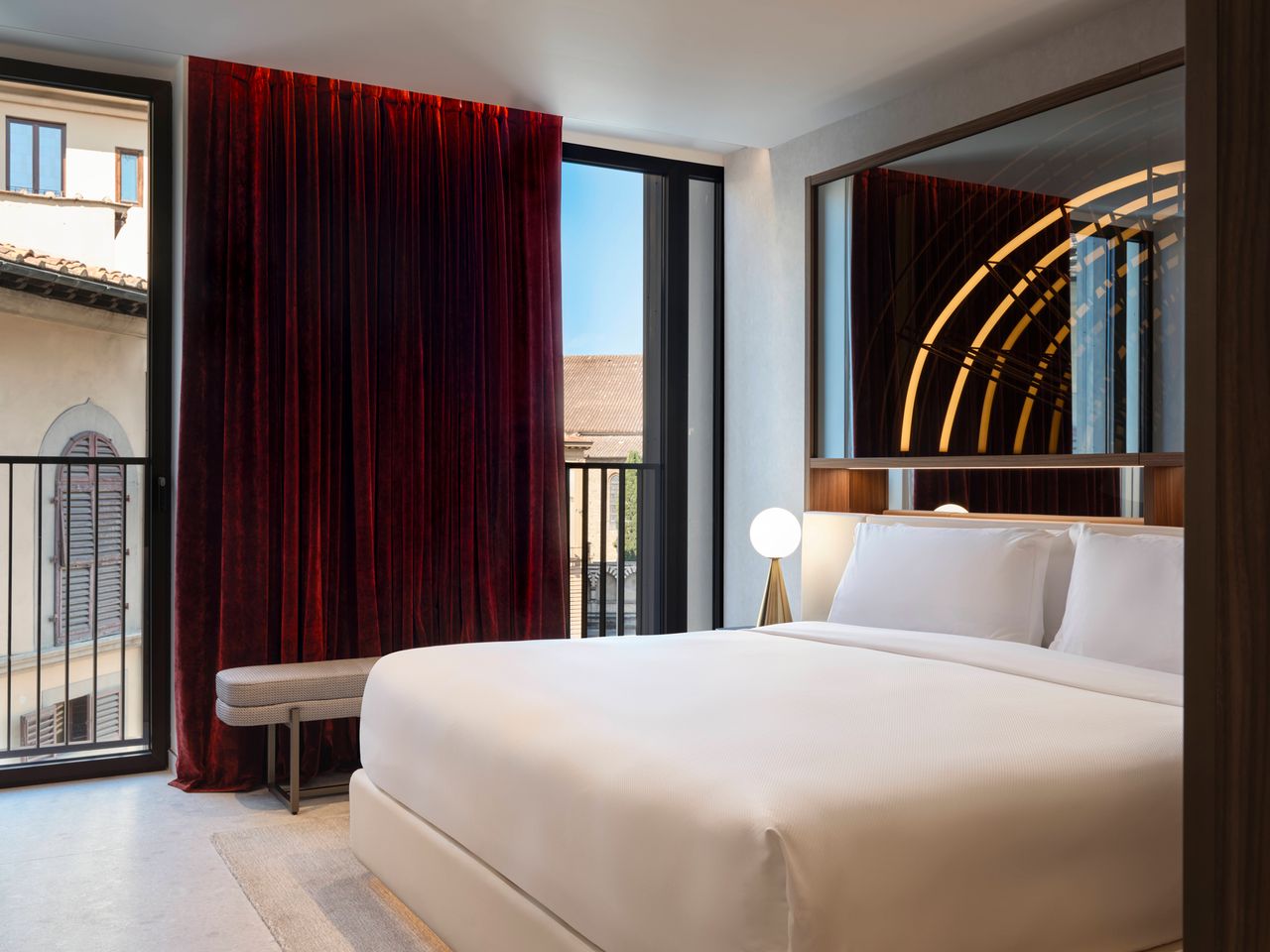 W Florence in Florenz, Zimmer mit Kingsize Bett