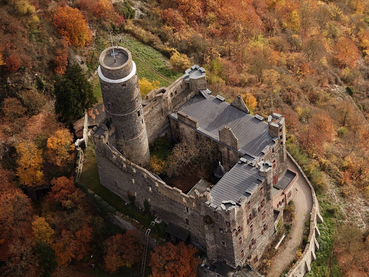 Die Burg Maus im Mittelrheintal bei Sankt Goarshausen 