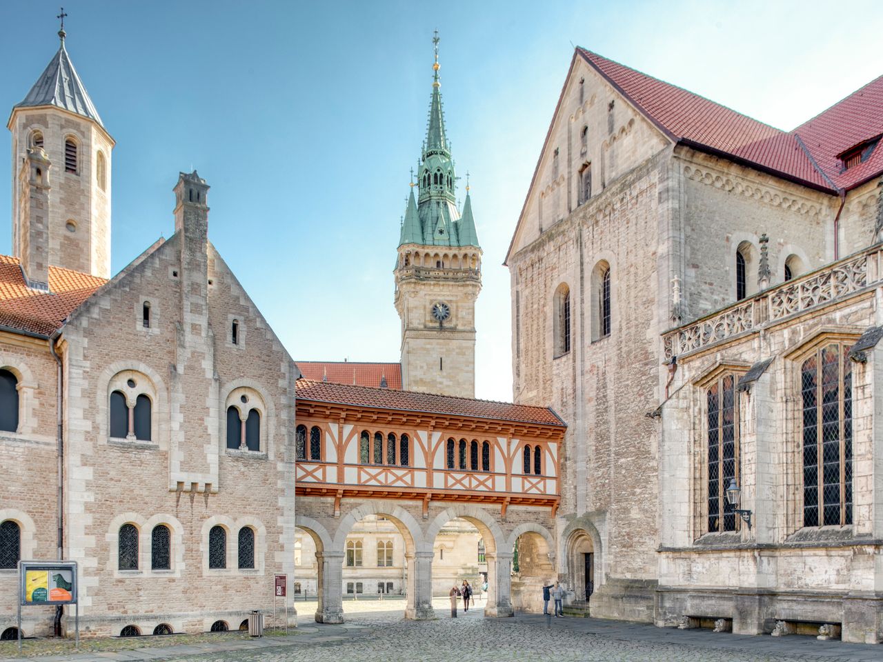 Burgplatz in Braunschweig, Martinikirche im Hintergrund