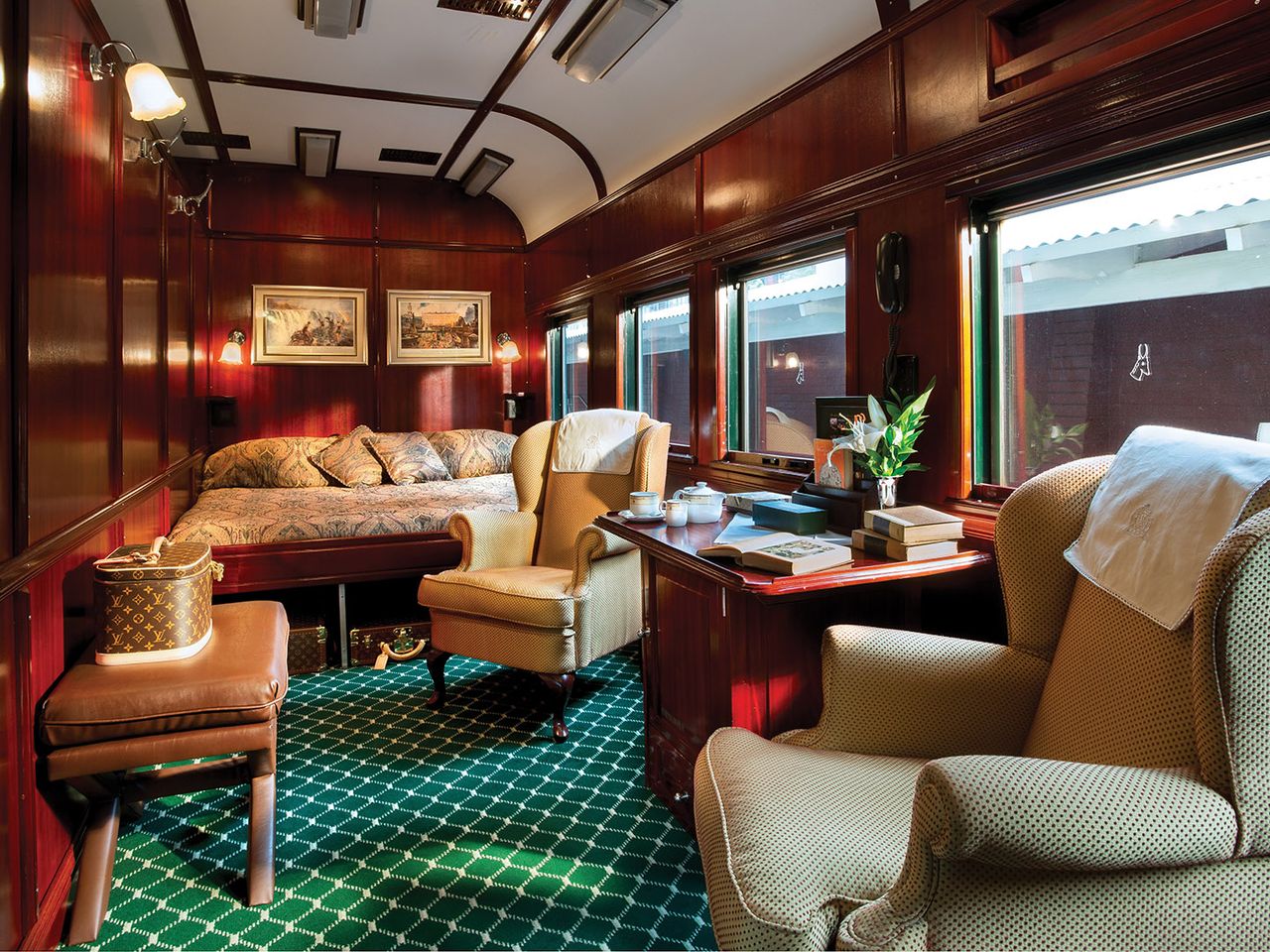 Royal Suite, Twin Split, Pride of Africa