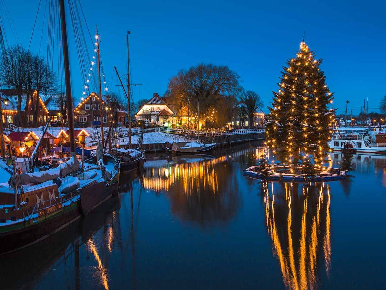 Weihnachtsbaum in Carolinensiel, Niedersachsen