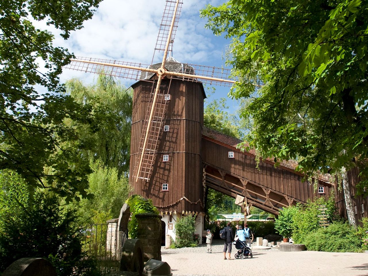 Freizeitpark Tripsdrill, Altweibermühle