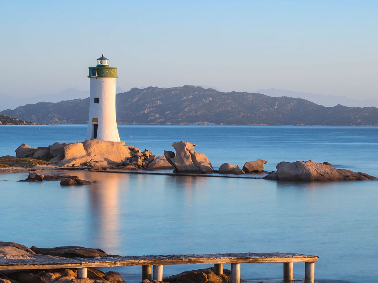 Porto Faro-Leuchtturm in Palau, Stadt in Sardinien