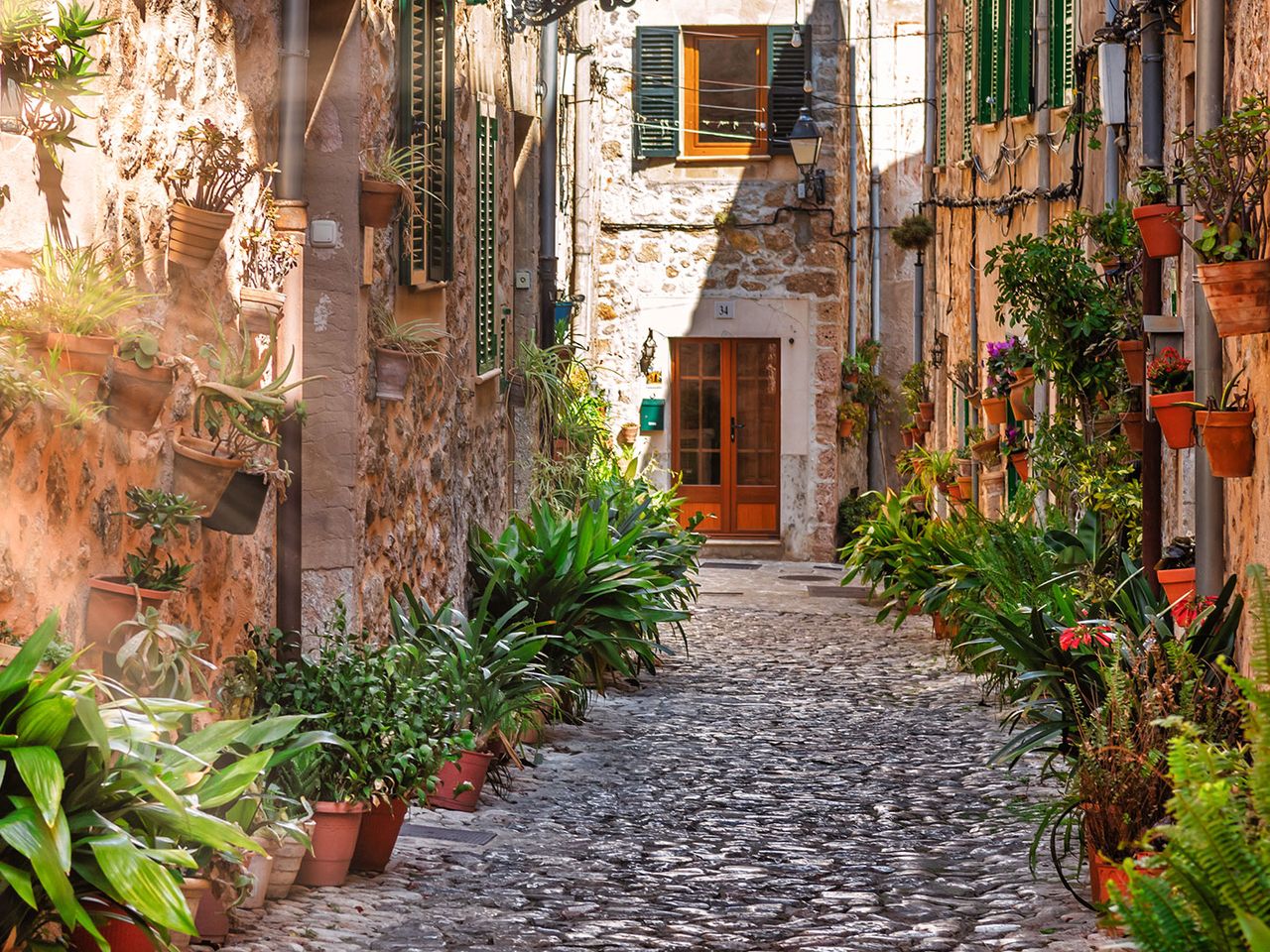 Enge Gasse in Valldemossa