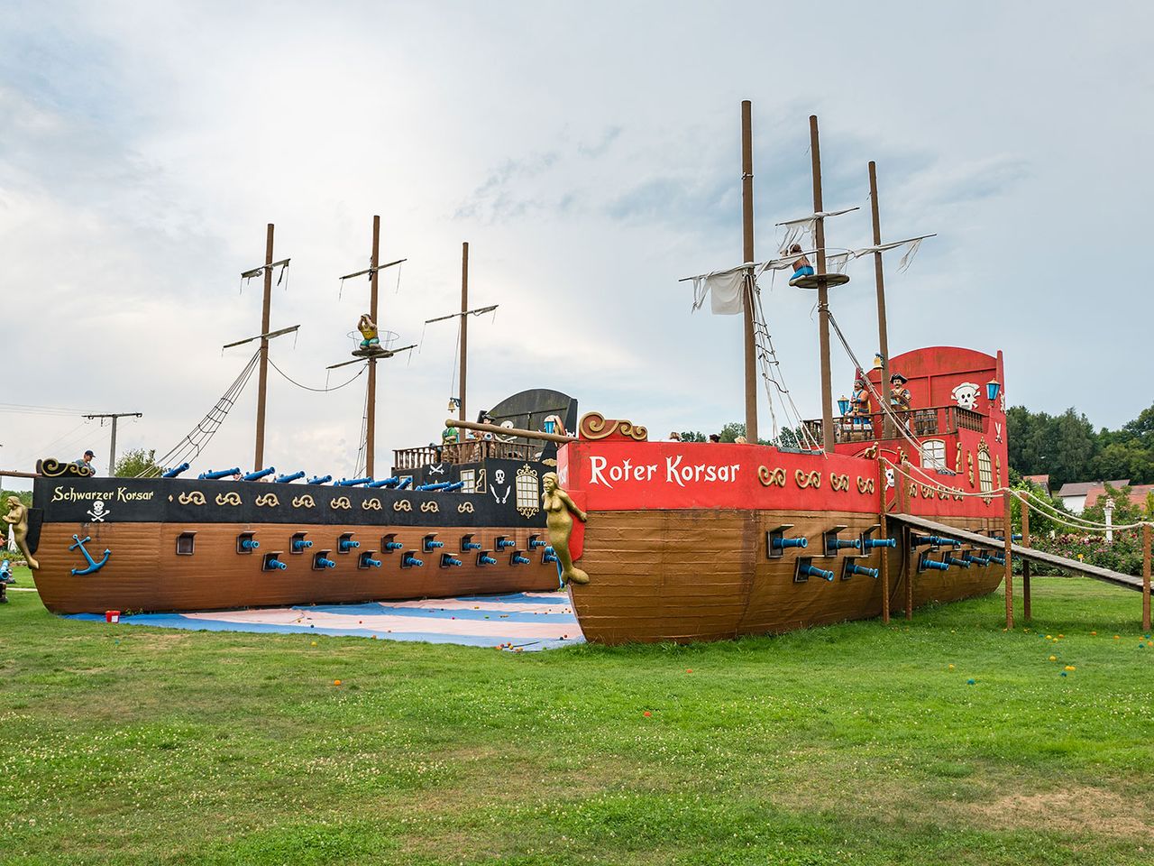 Piratenschiffe im Churpfalzpark Loifling, Bayerischer Wald