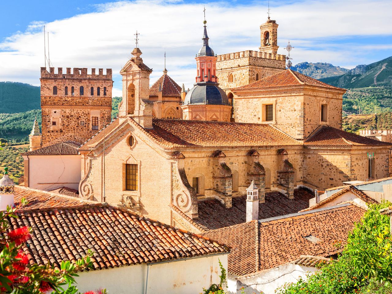 Real Monasterio de Nuestra Señora de Guadalupe von außen