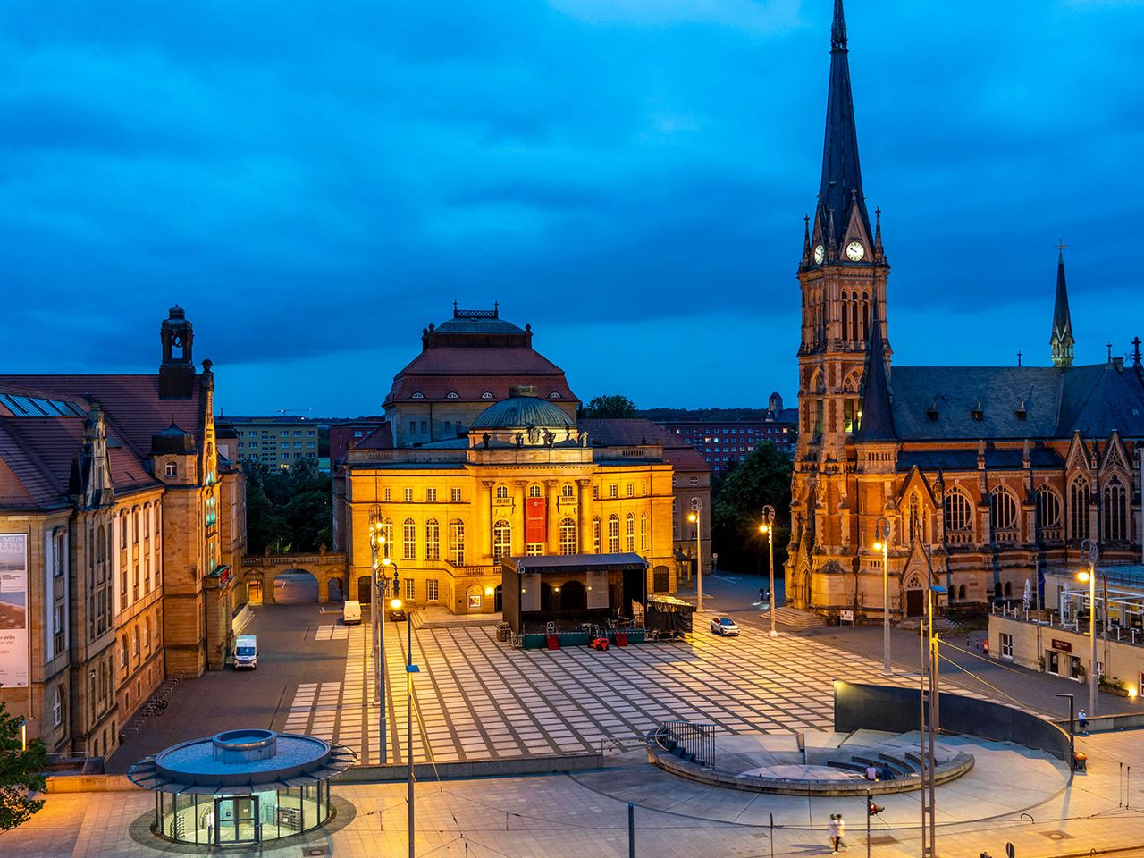 Theaterplatz Chemnitz am Abend