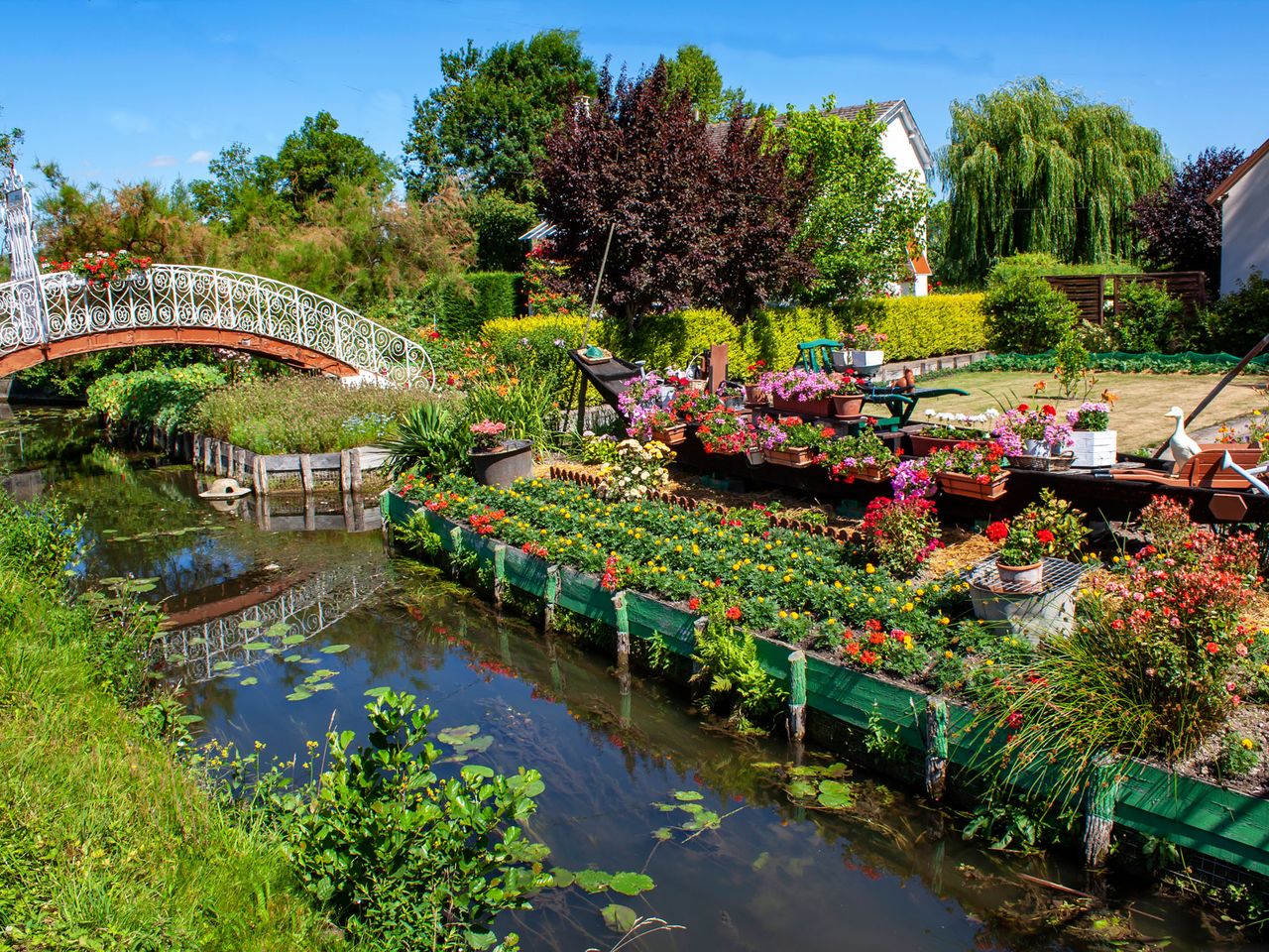 GettyImages-guy-ozenne-Hortillonnages-amiens