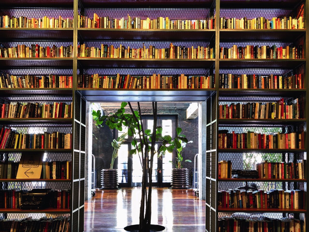 STAMBA UND ROOMS HOTEL