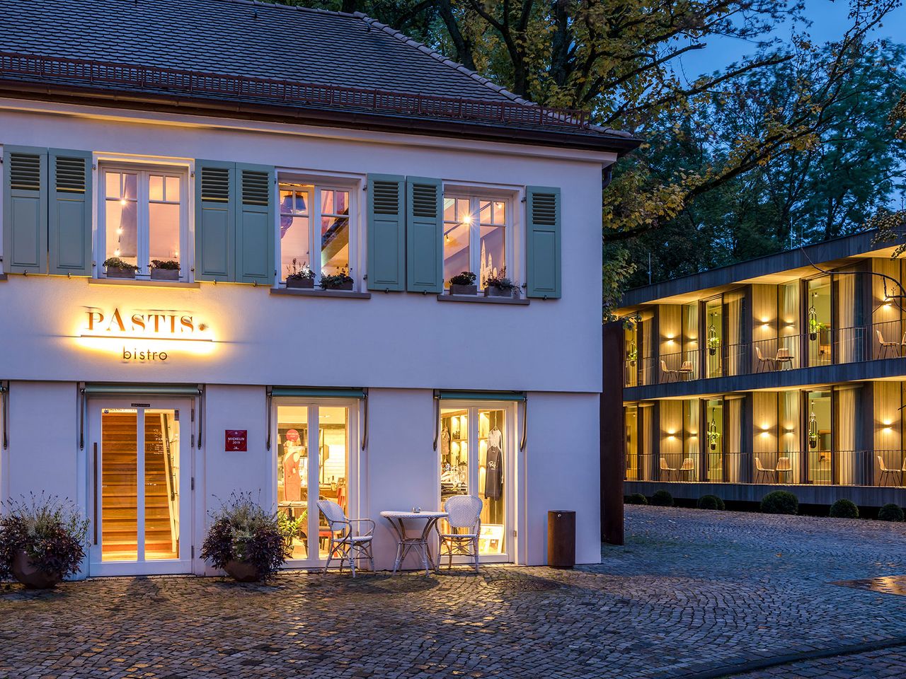 Außenansicht des PASTIS Bistro im Hotel La Maison, Saarlouis