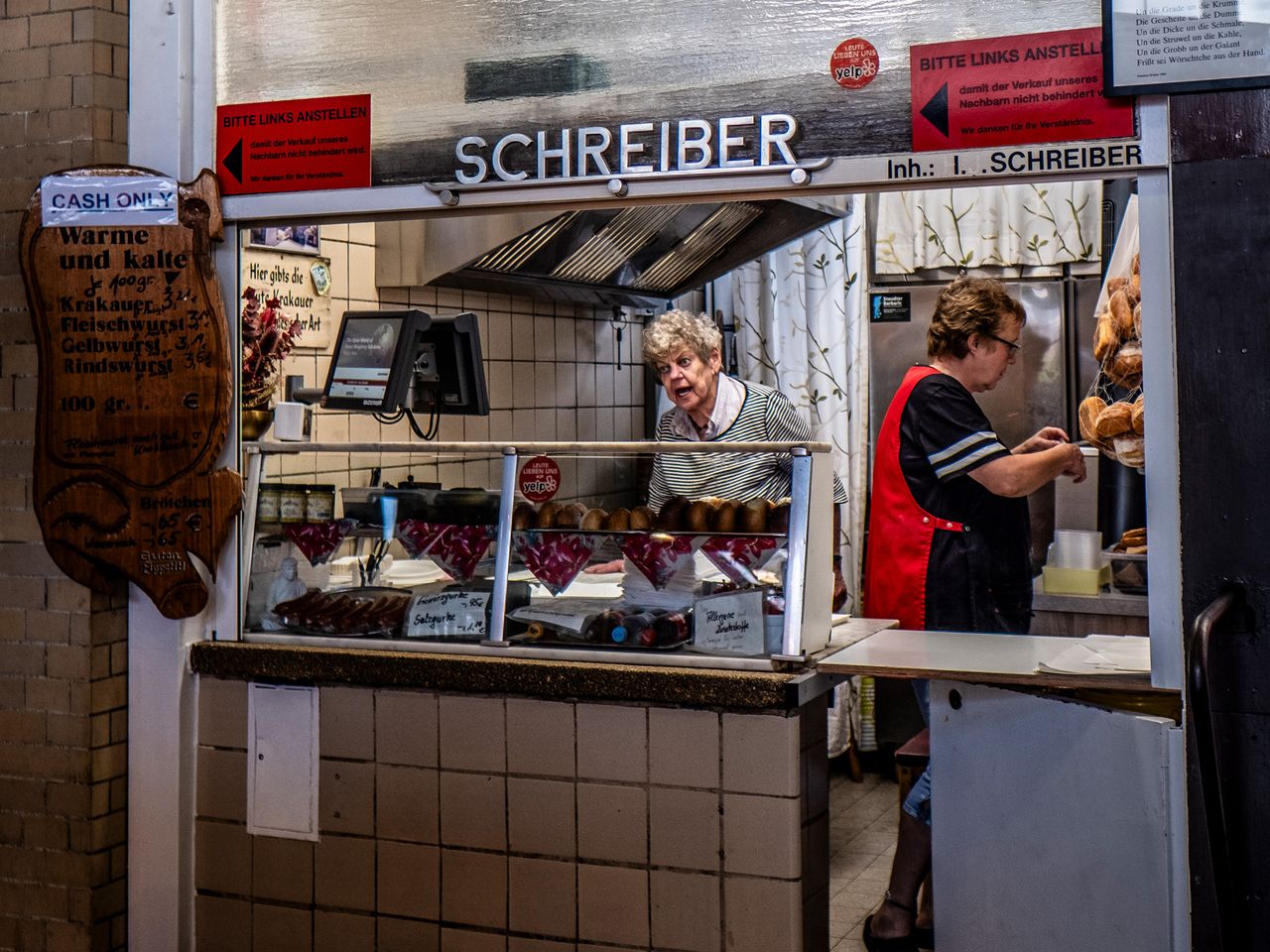 Frau Schreiber, Frankfurt