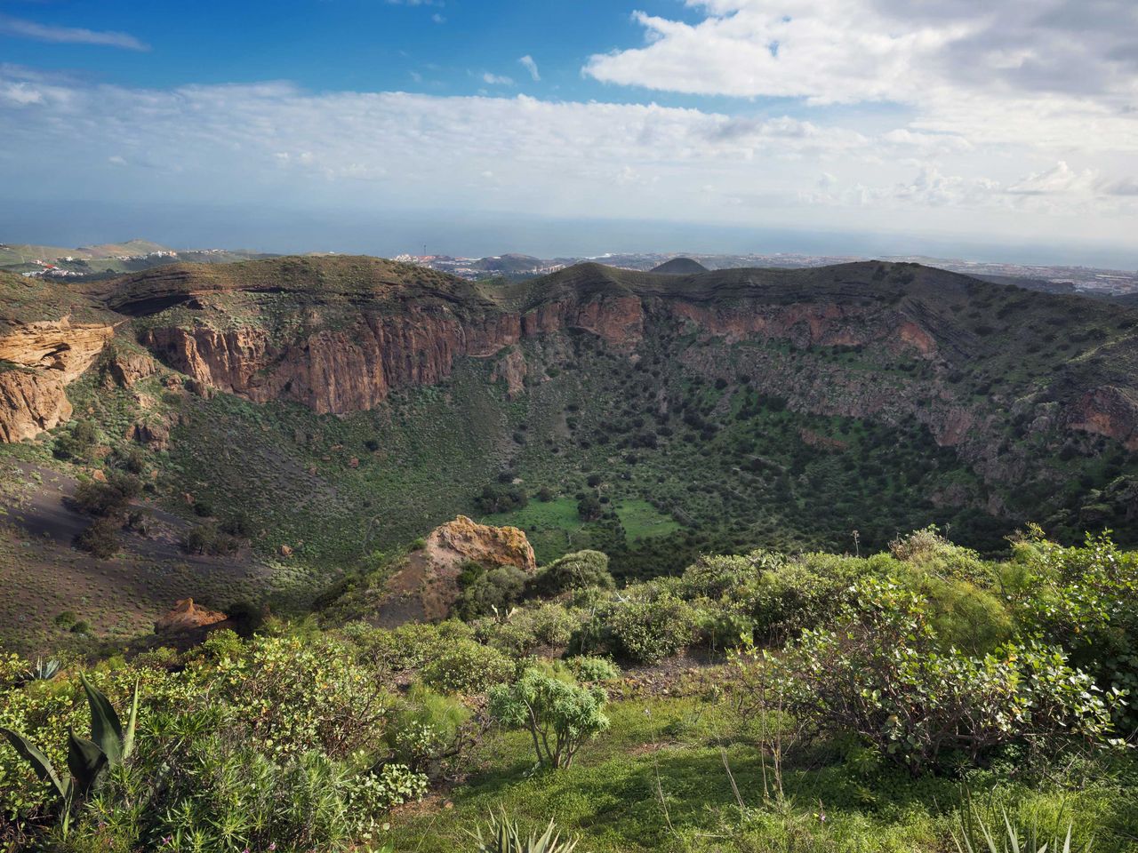 Berge und Vulkanlandschaft des Naturparks Bandama