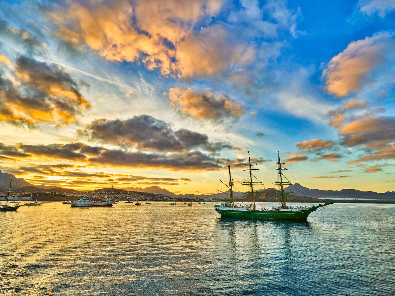 Segelschiff auf dem Atlantik vor den Kapverdischen Inseln