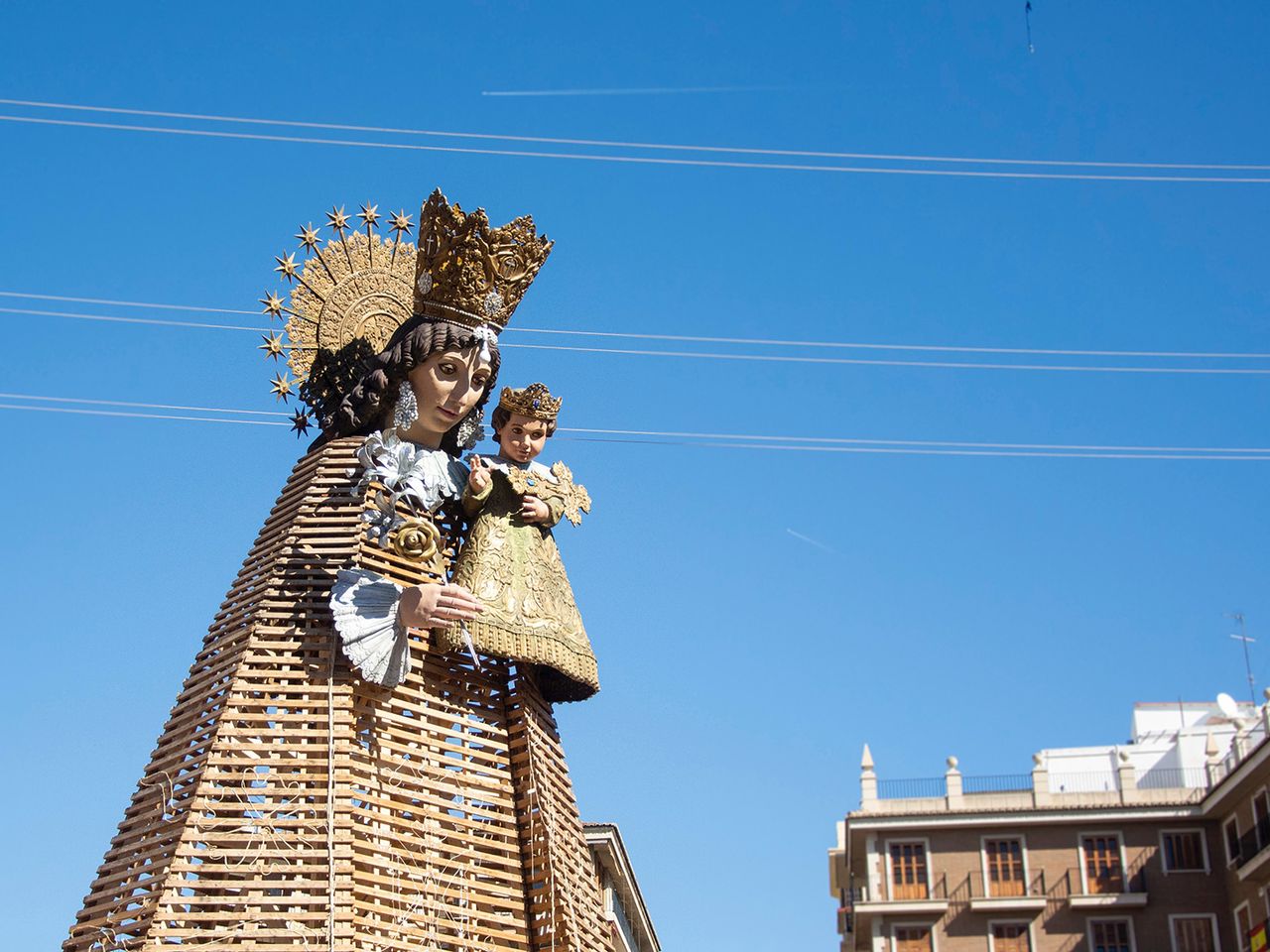 Fallas in Valencia, meterhohe Statue