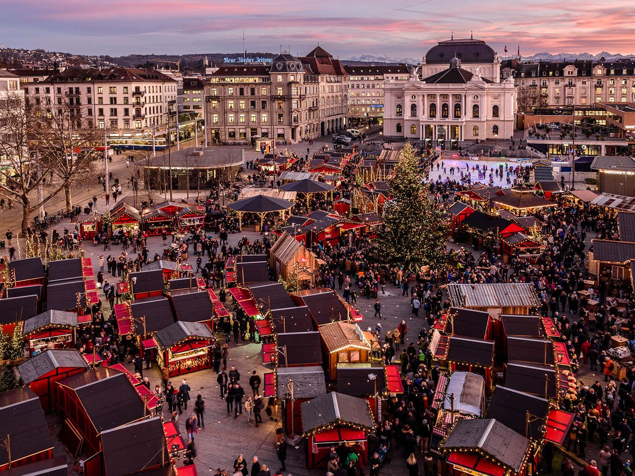 Weihnachtsmarkt in Zürich, Sechseläutenplatz