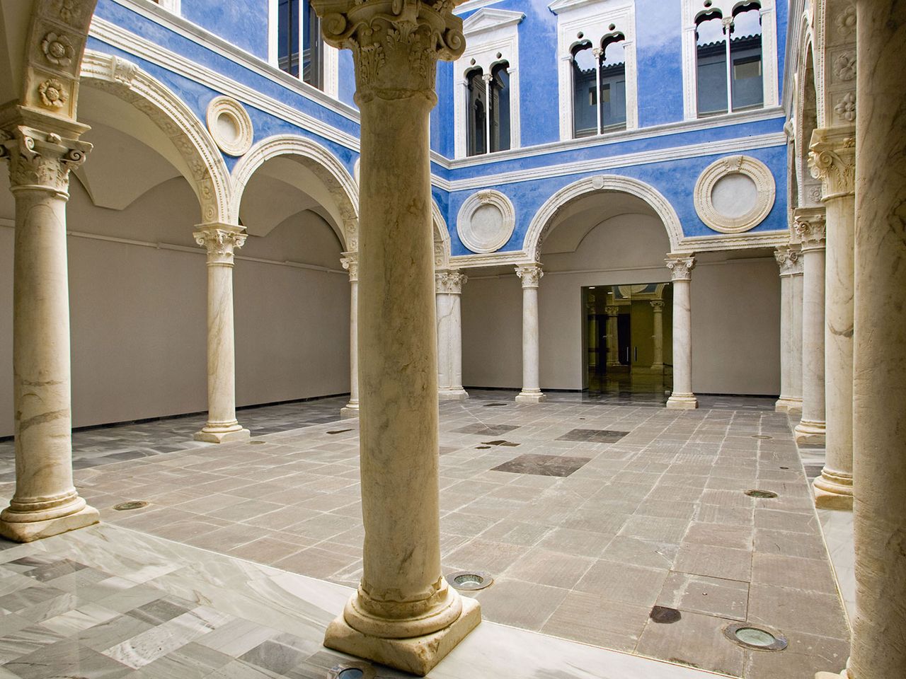 Inneres des Museo de Bellas Artes in Valencia