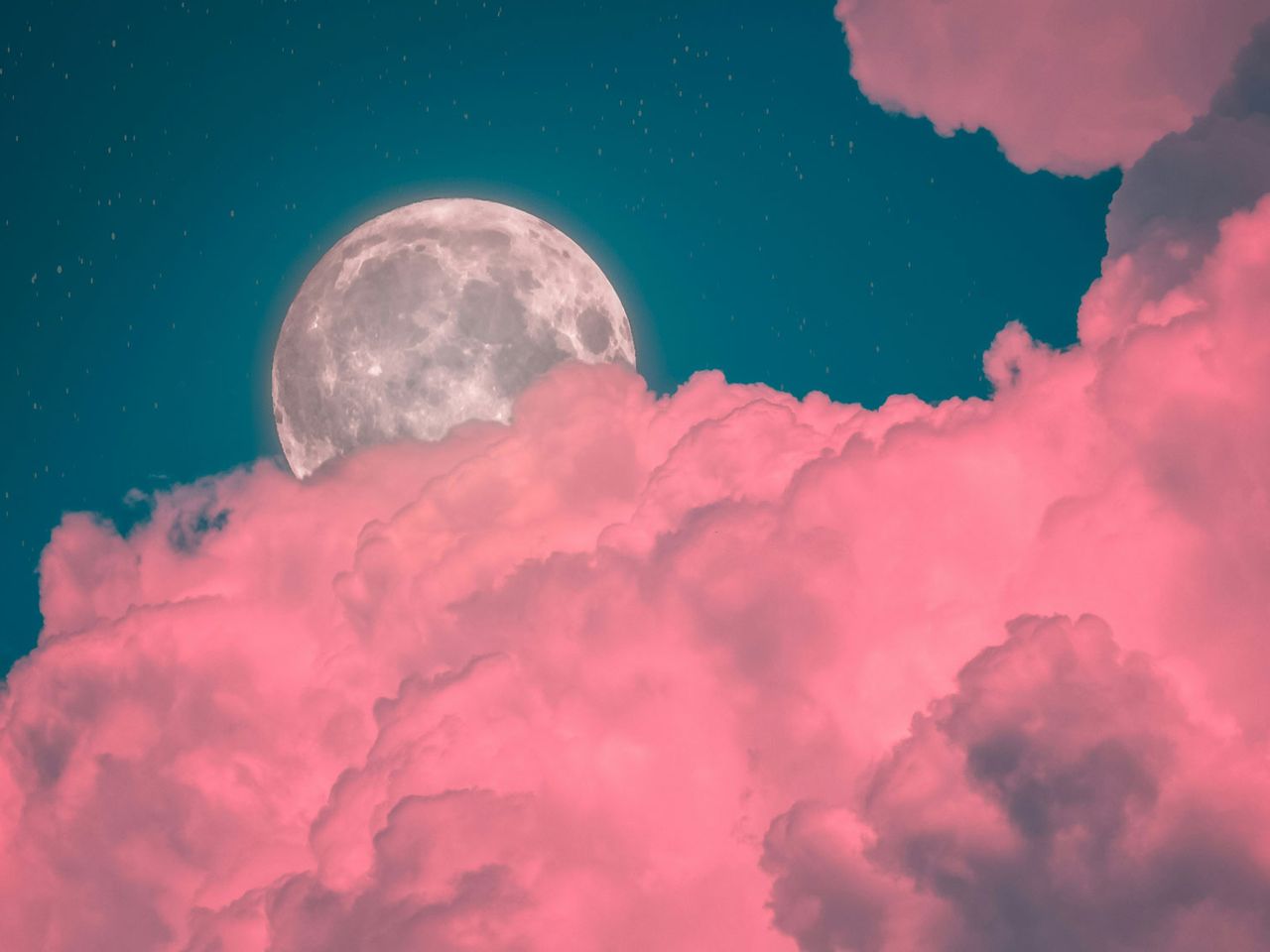 Mond und Wolken, Symbolfoto für Sleep Tourism