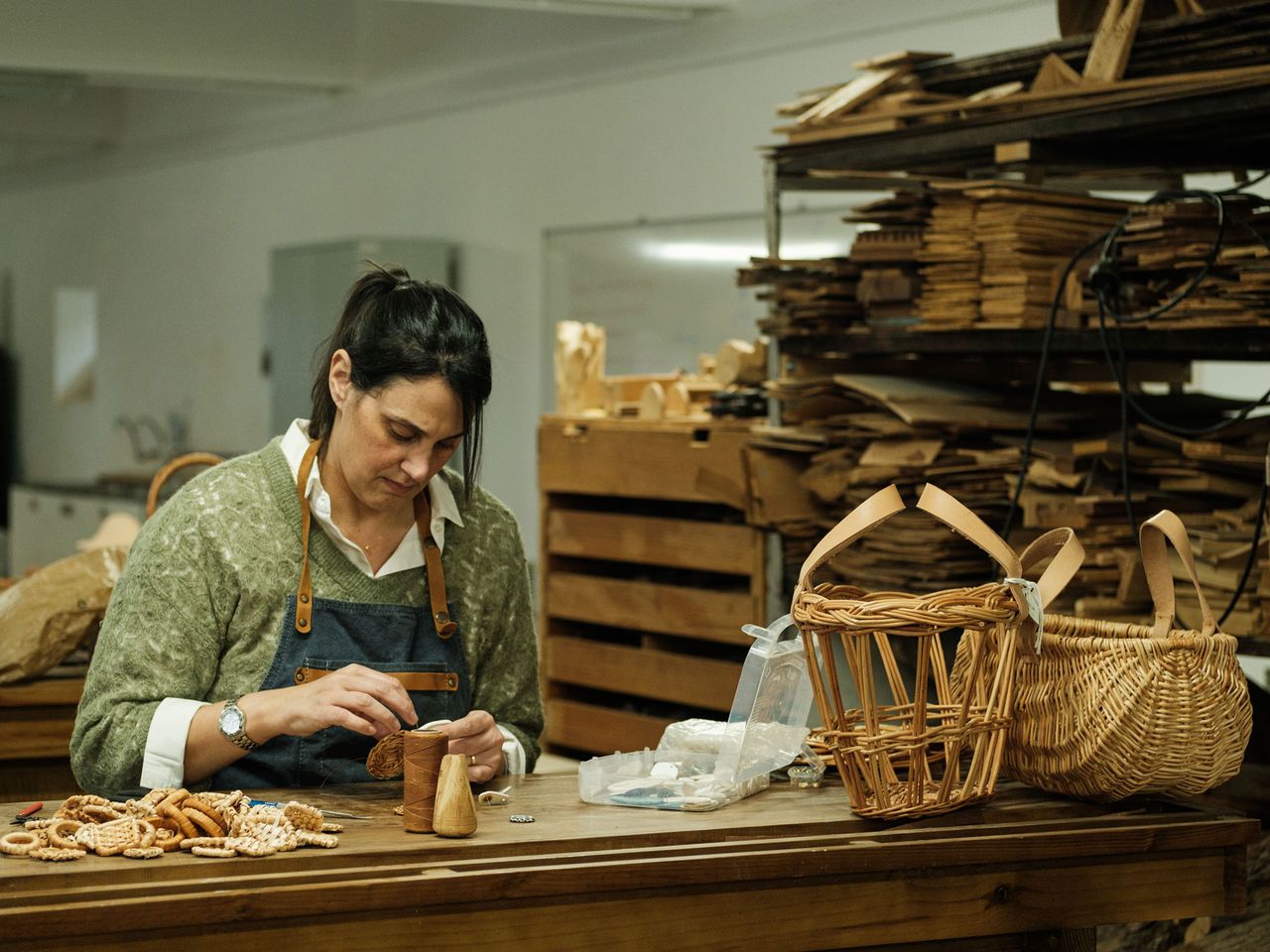 Catarina Jesus in ihrer Korbflechterei auf Funchal
