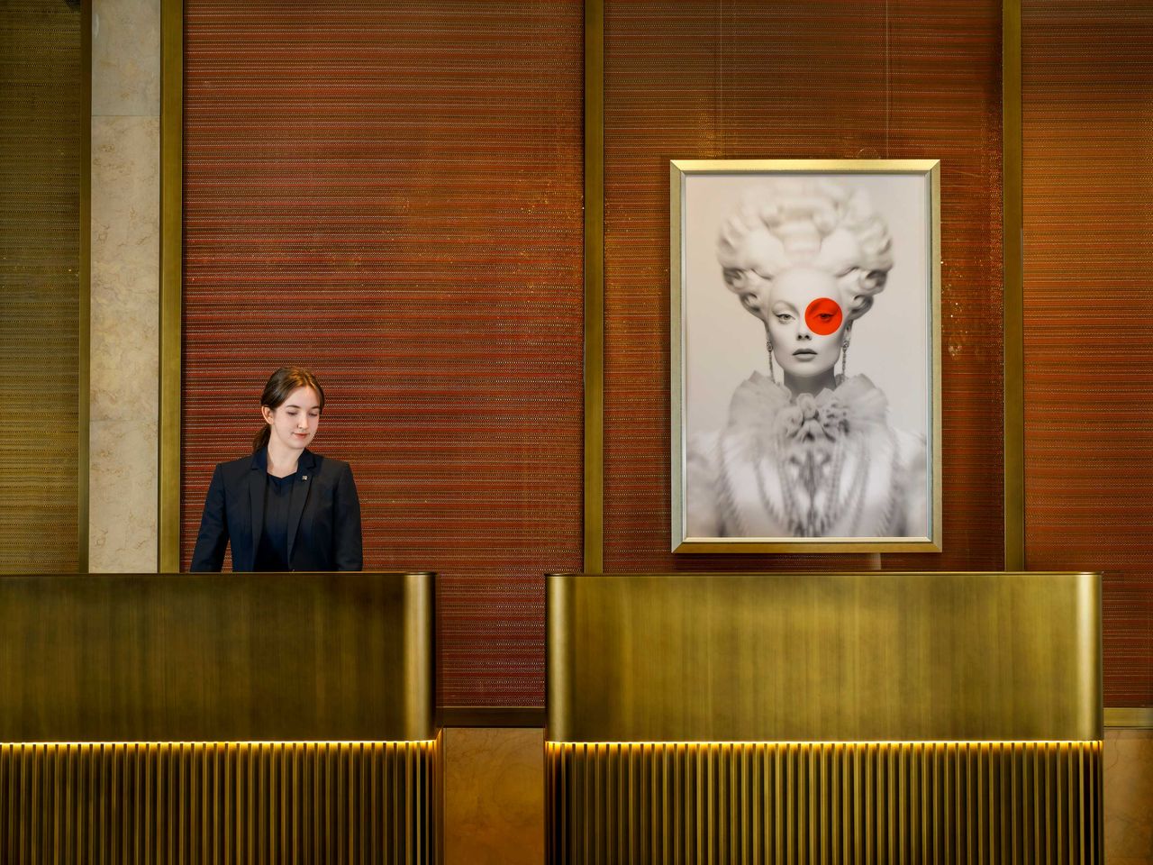 Lobby mit Kunst, Taschenbergpalais Dresden