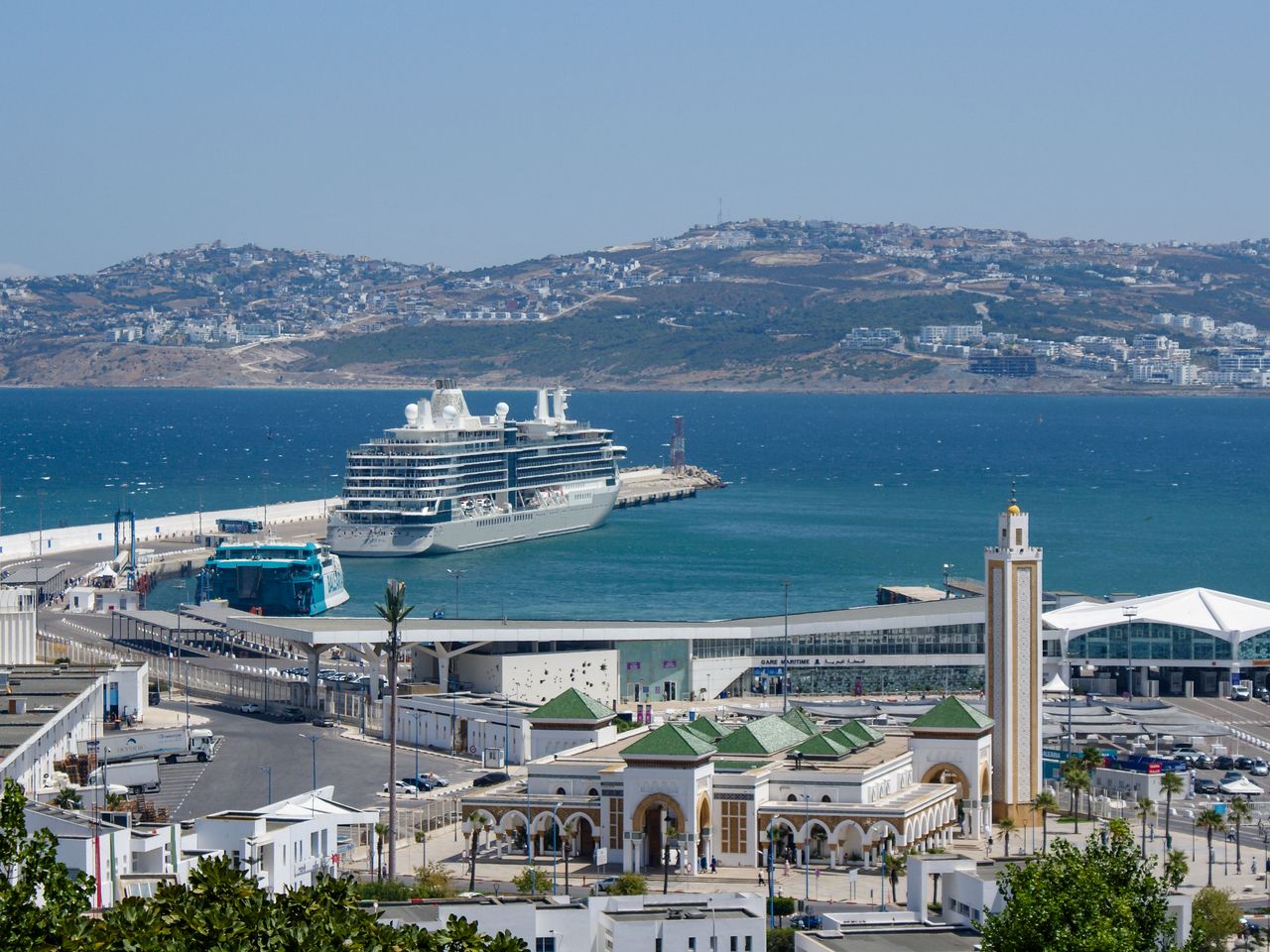 Die Silver Ray im Hafen von Tanger