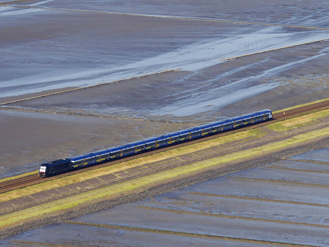 Marschbahn auf dem Hindenburgdamm