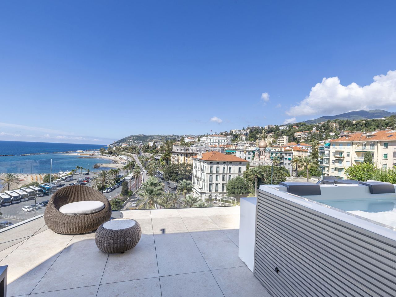 Suite mit Terrasse und Whirlpool im Europa Palace Sanremo