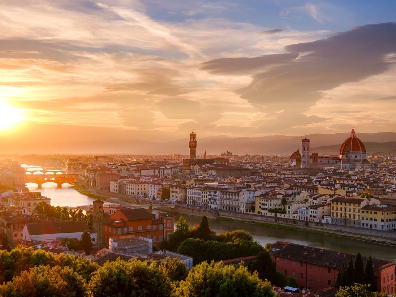 Sonnenuntergang über dem Panorama von Florenz