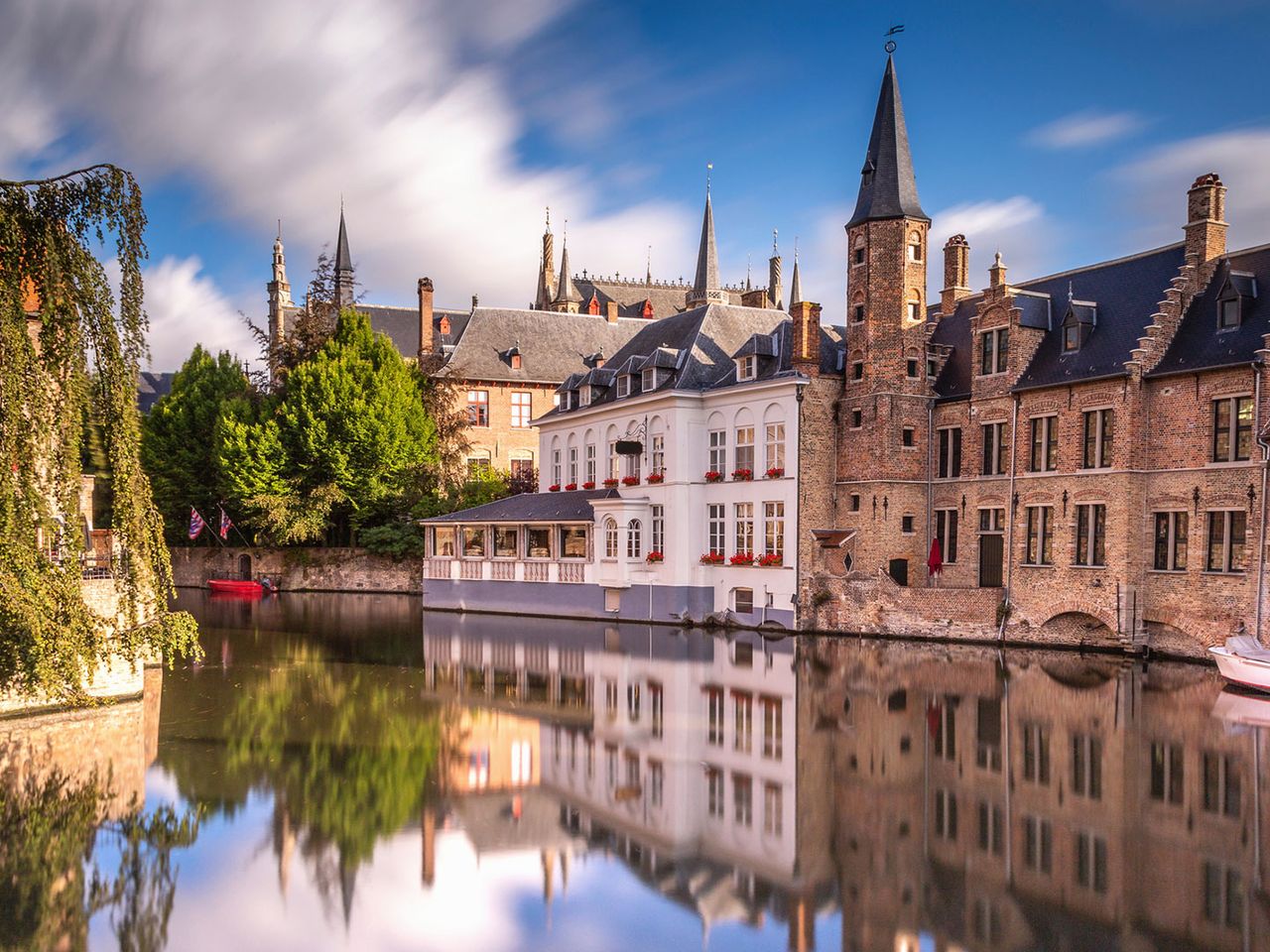 Rozenhoedkaai in Brügge, Blick aufs Wasser