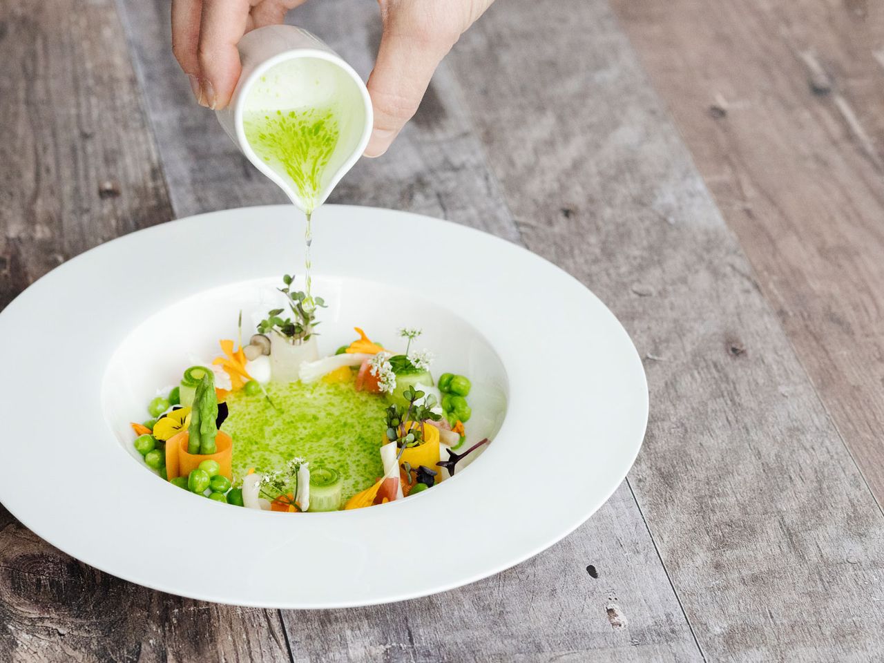 Gemüseteller mit Basilikumöl, Wöschi Zürich