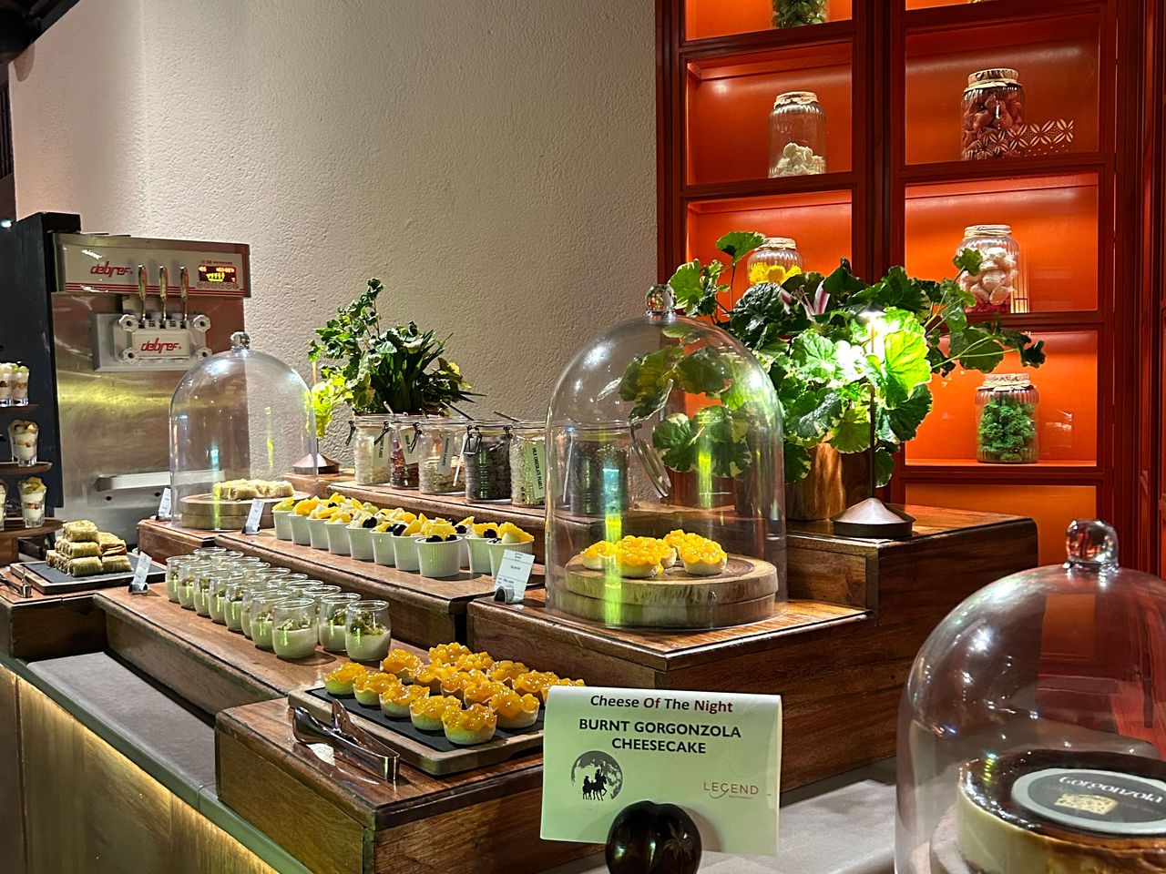 Dessert-Buffet im The Legend, Constance Lemuria