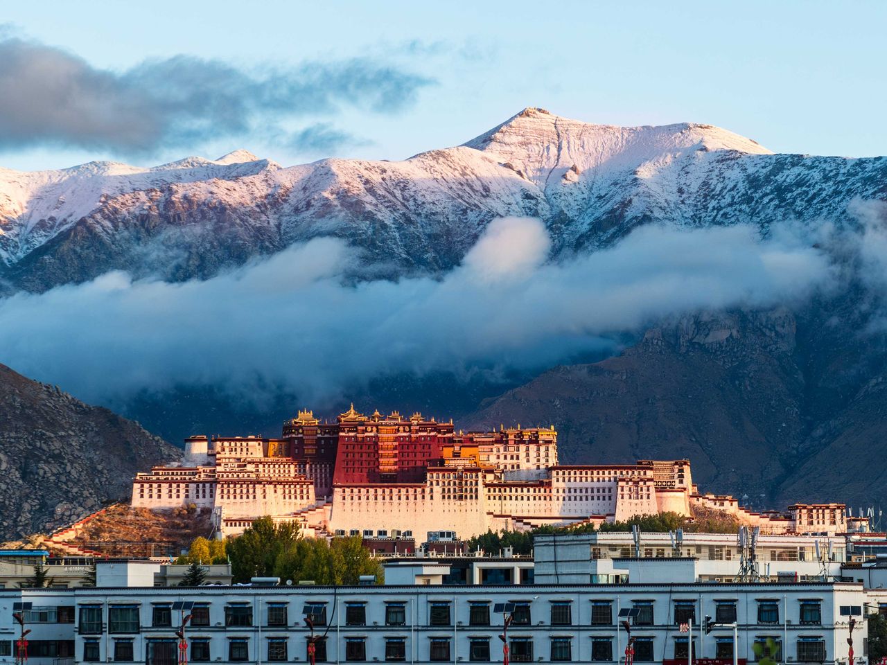 Blick auf den Potala-Palast, Lhasa, in Tibet