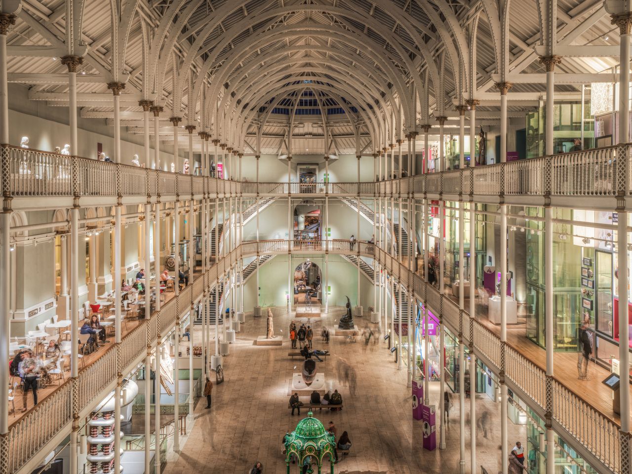 das viktorianische Atrium im National Museum of Scotland, Edinburgh