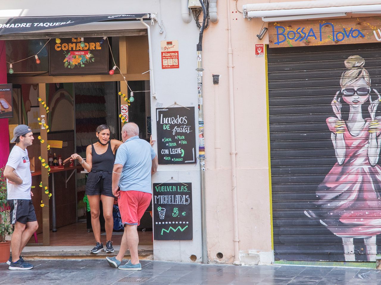 Bunte Straßen im Barrio del Carmen in Valencia