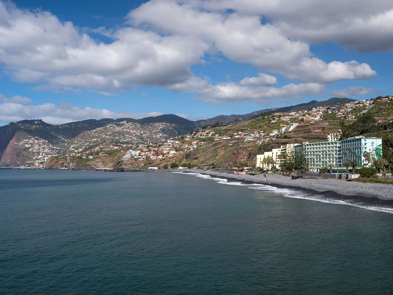 Praia Formosa auf Madeira, Funchals Hauptstadtstrand