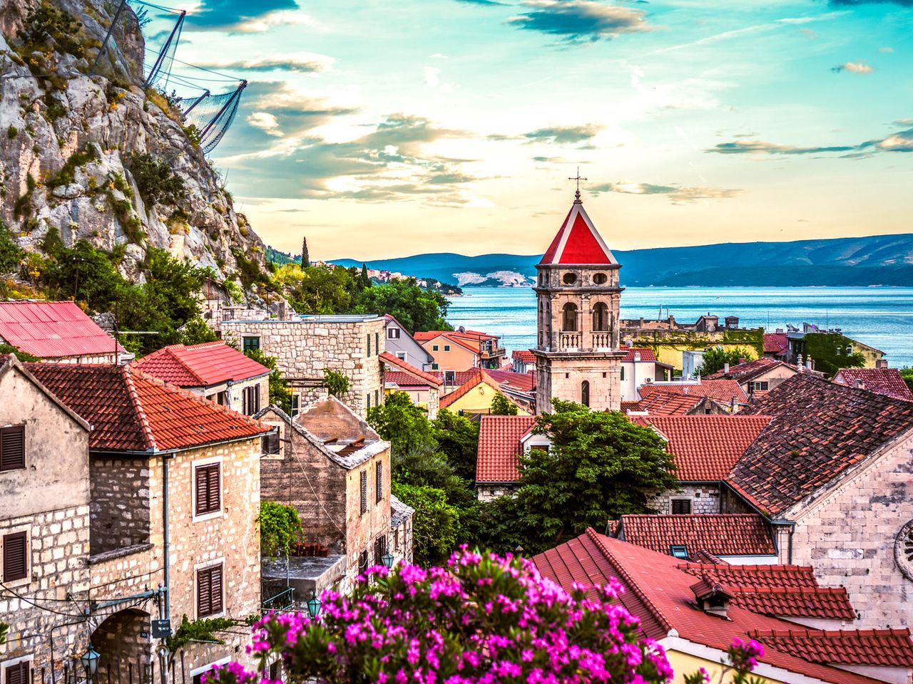 Blick über Omiš und die Adria