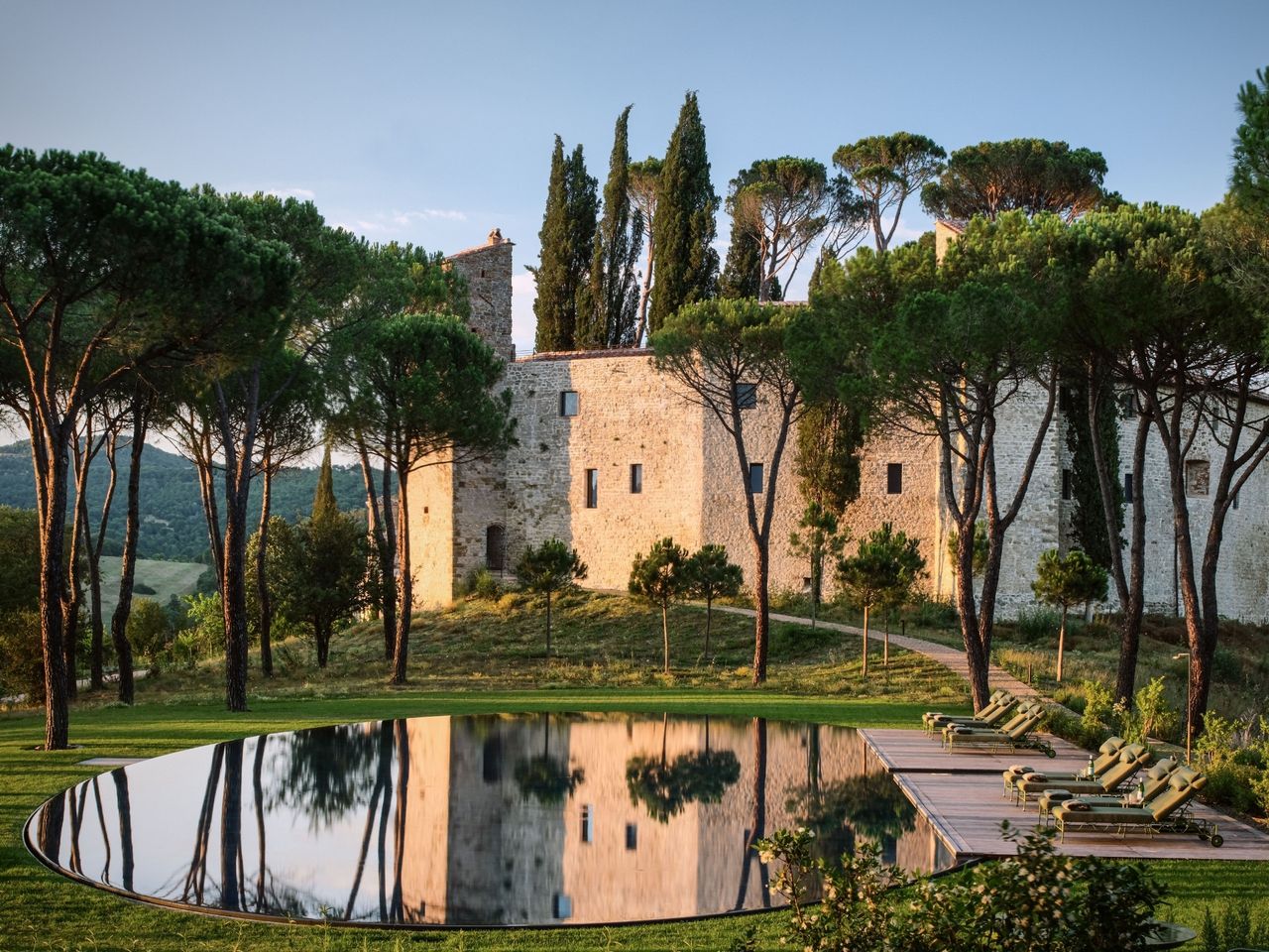 Der Pool des Castello di Reschio